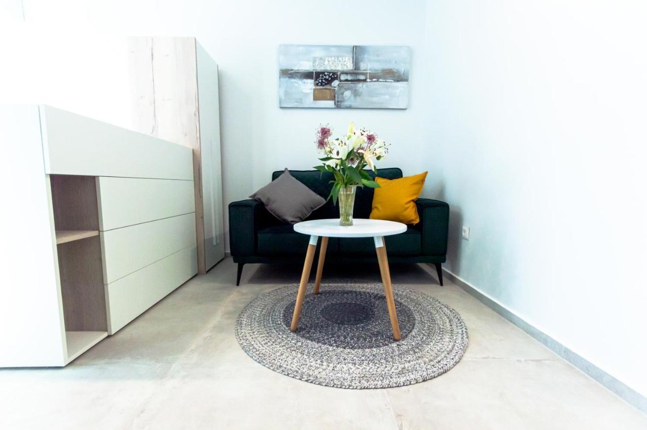 Studio Apartman Irma Cervar Porec Exterior photo